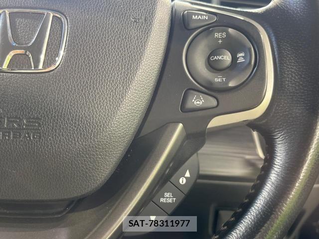Honda e 2015-04 8283145-5