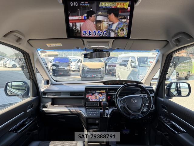Honda e 2019-01 8283363-2