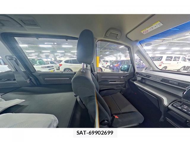 Honda e 2016-01 8284679-5