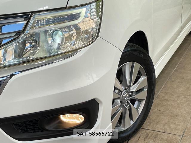 Honda e 2012-07 8285354-12