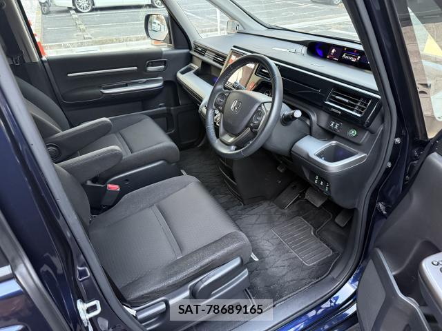 Honda e 2021-07 8285425-3