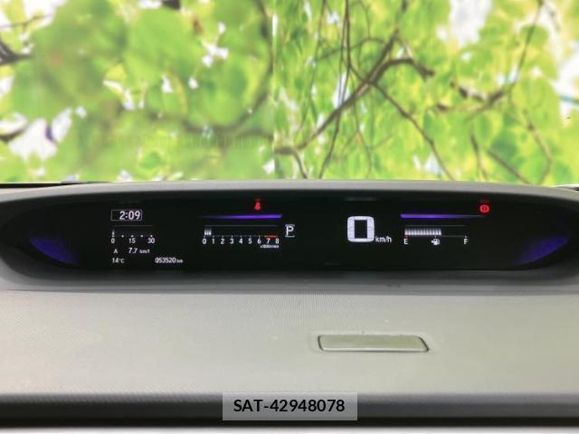 Honda e 2015-07 8285749-14