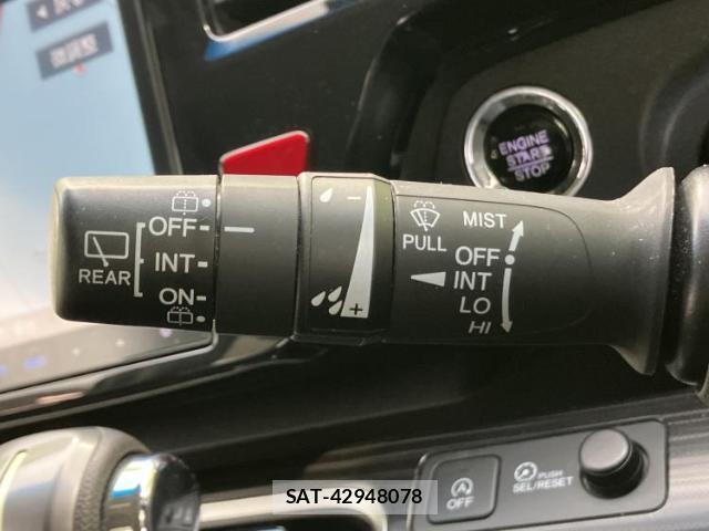 Honda e 2015-07 8285749-17
