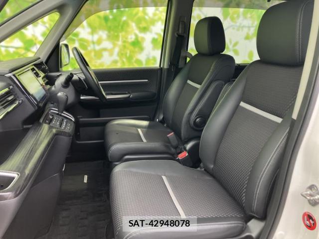 Honda e 2015-07 8285749-6