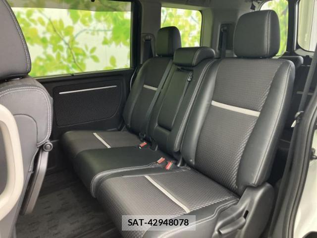 Honda e 2015-07 8285749-7