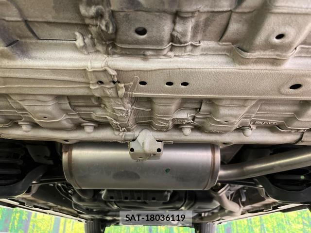 Honda e 2023-07 8276764-18