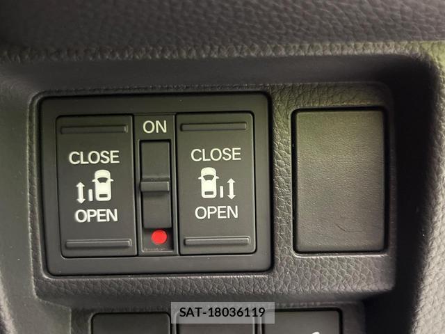 Honda e 2023-07 8276764-6
