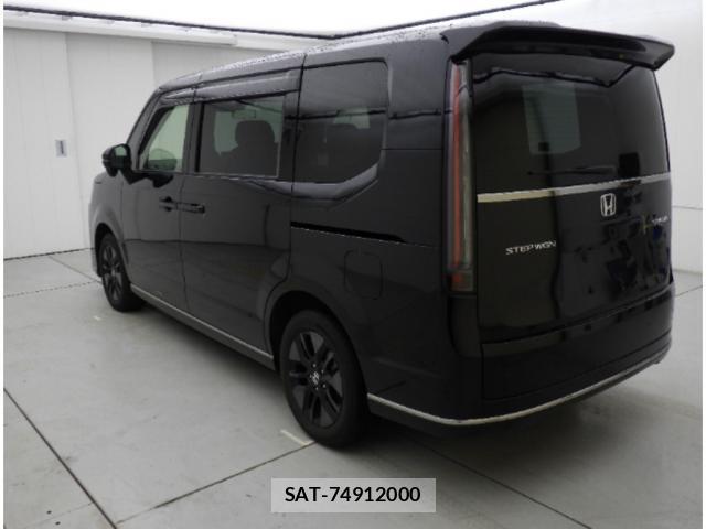 Honda e 2023-07 8277041-1