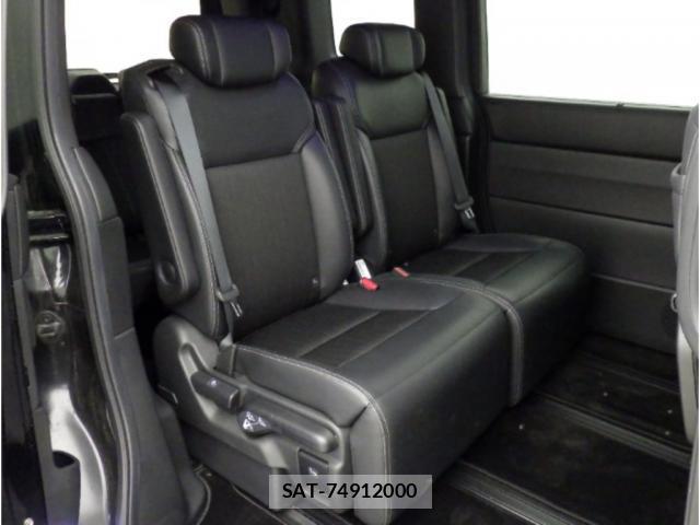 Honda e 2023-07 8277041-3