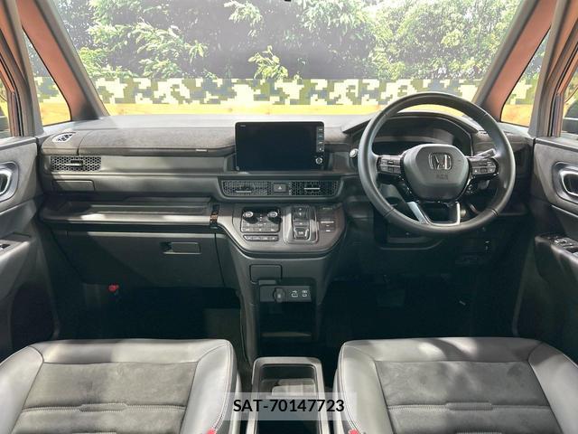 Honda e 2024-10 8277220-1