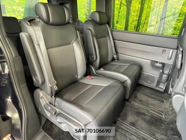 Honda e 2023-10 8277841-9