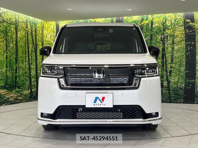 Honda e 2024-01 8278068-13