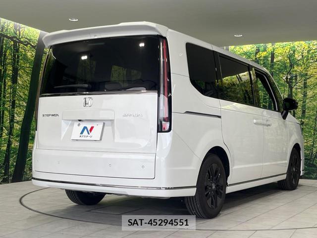 Honda e 2024-01 8278068-16