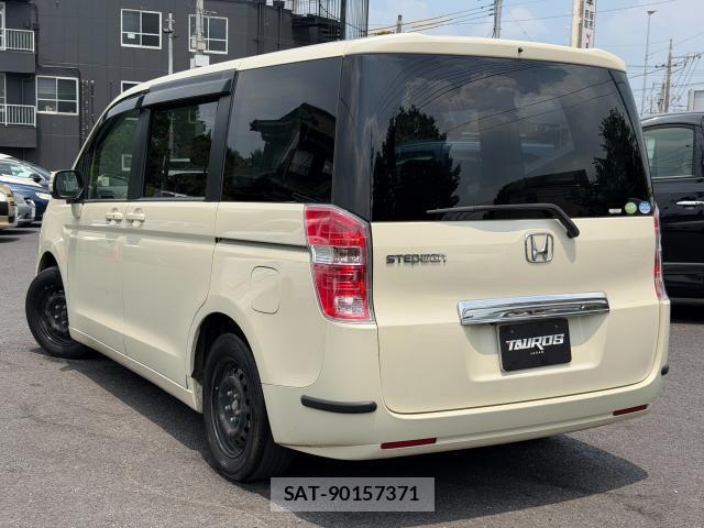 Honda e 2012-03 8278127-9