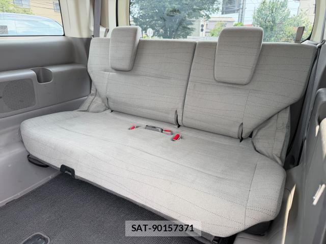 Honda e 2012-03 8278127-1