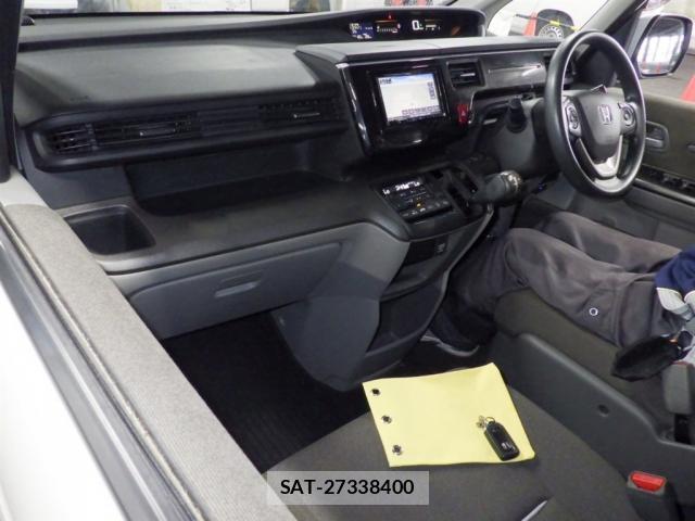 Honda e 2017-03 8278362-2