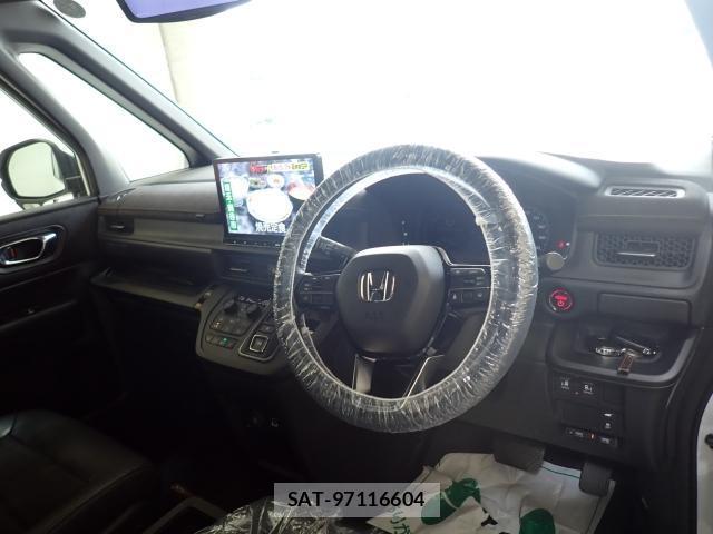 Honda e 2024-03 8278873-2
