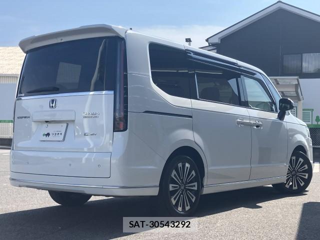 Honda e 2022-08 8279134-11