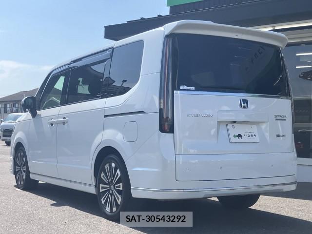Honda e 2022-08 8279134-12