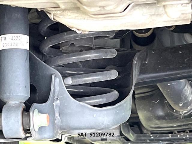 Honda e 2023-04 8279426-19