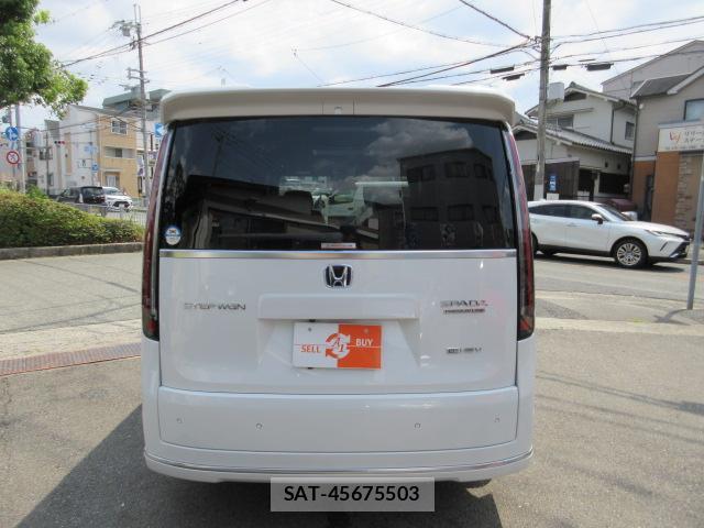 Honda e 2024-07 8279532-1