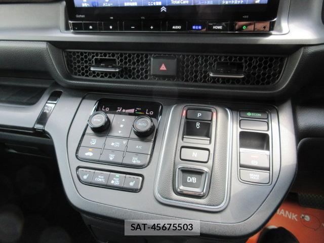 Honda e 2024-07 8279532-15