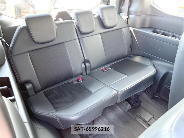 Honda e 2023-07 8279778-9