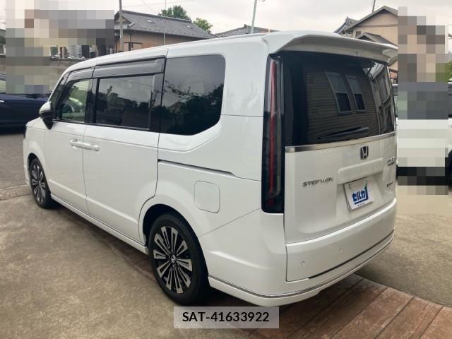 Honda e 2024-07 8280472-13