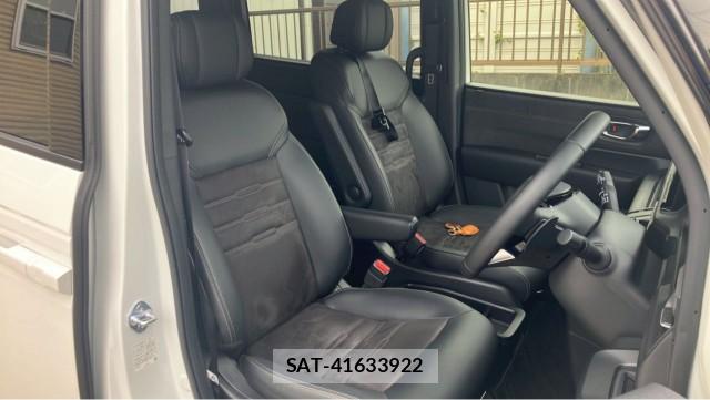 Honda e 2024-07 8280472-5