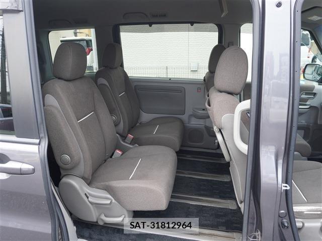 Honda e 2016-08 8280827-11