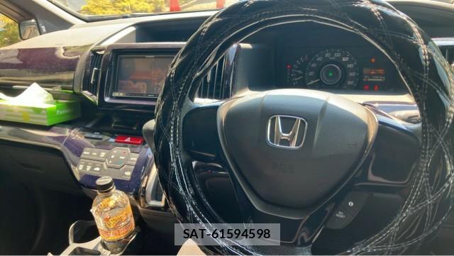 Honda e 2013-11 8281180-16