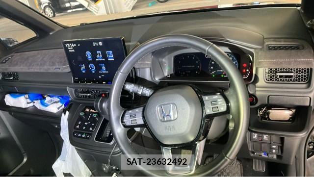 Honda e 2025-05 8281372-2
