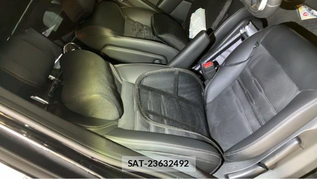 Honda e 2025-05 8281372-5