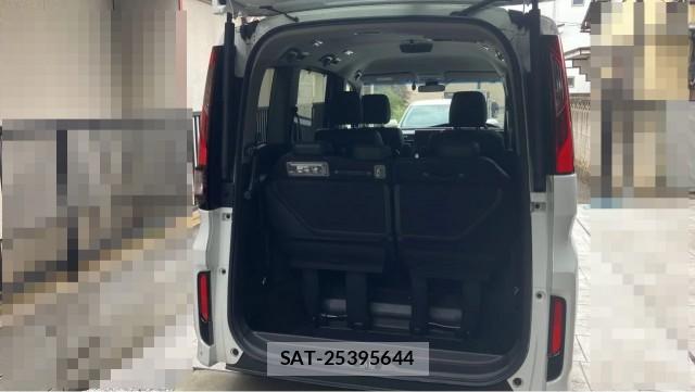 Honda e 2021-12 8281519-17