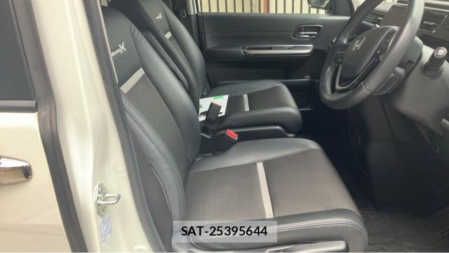 Honda e 2021-12 8281519-5