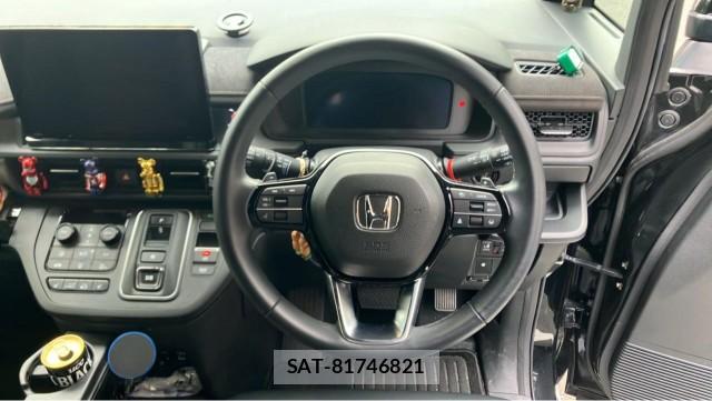 Honda e 2024-03 8281597-16