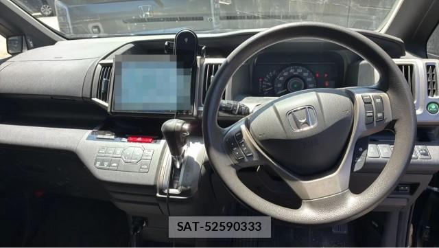 Honda e 2014-09 8282088-16
