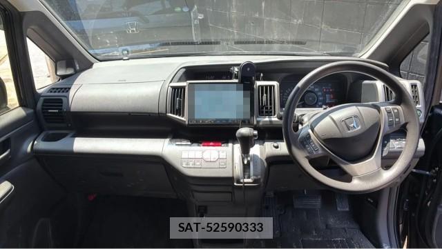 Honda e 2014-09 8282088-2