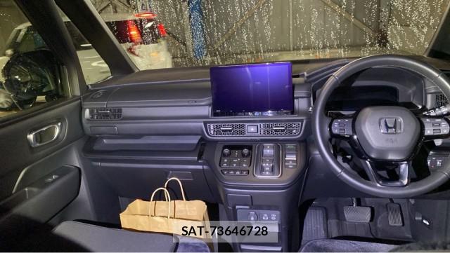 Honda e 2023-08 8282312-2