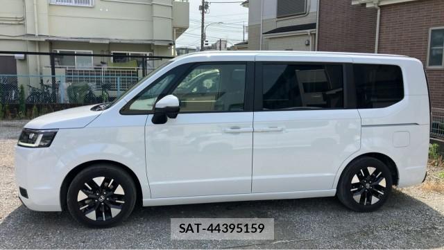Honda e 2025-03 8282334-10
