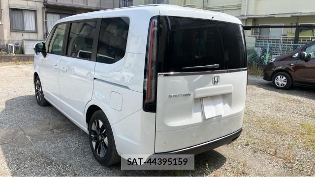 Honda e 2025-03 8282334-13