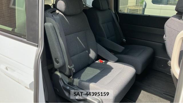Honda e 2025-03 8282334-6