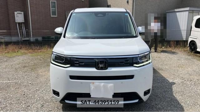 Honda e 2025-03 8282334-9