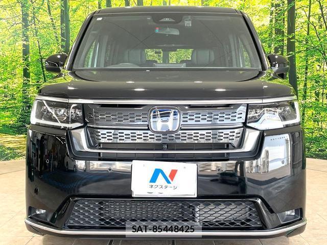 Honda e 2024-11 8283451-8