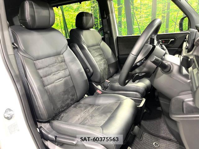 Honda e 2025-03 8283478-8