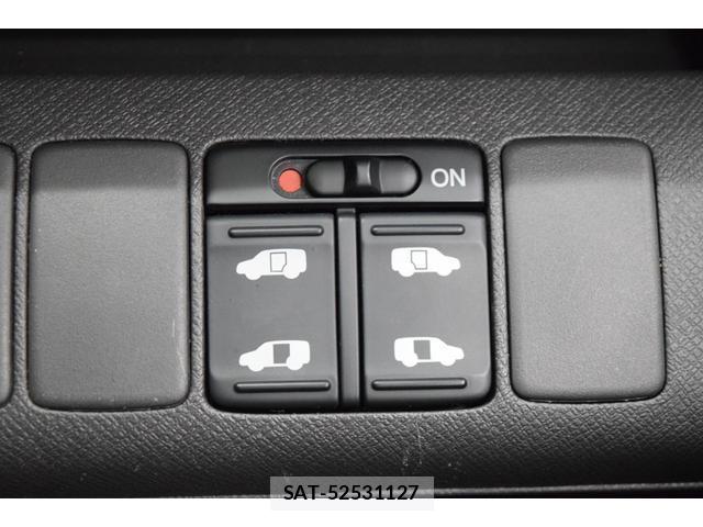 Honda e 2011-01 8284323-11