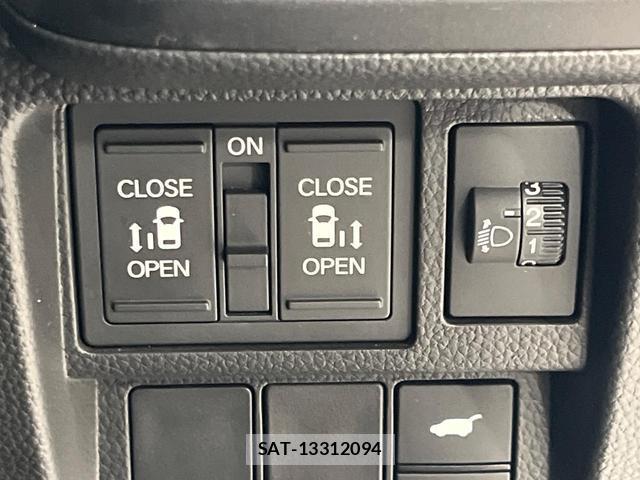 Honda e 2023-11 8285185-6