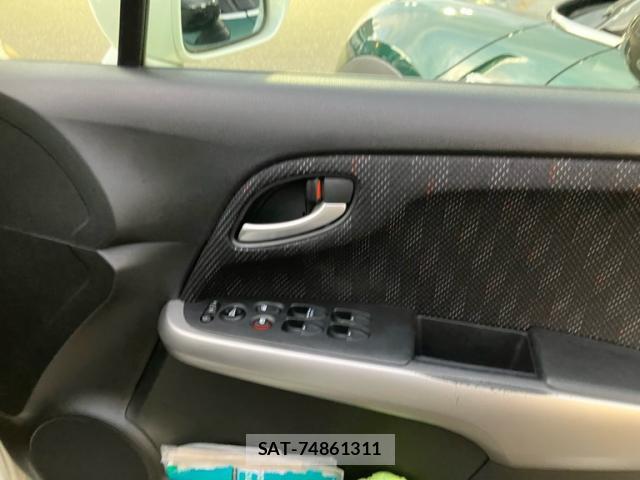Honda STREAM 2010-01 8277507-11