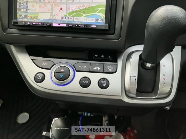 Honda STREAM 2010-01 8277507-17