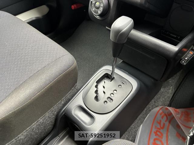 Toyota SUCCEED 2020-07 8280337-12